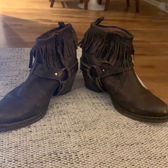 AllSaints Ankle Boot - Picture 3 of 10